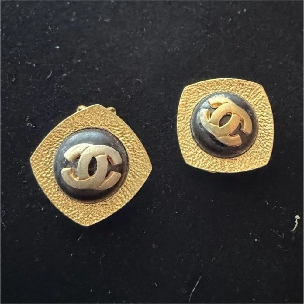 CHANEL authentic vintage